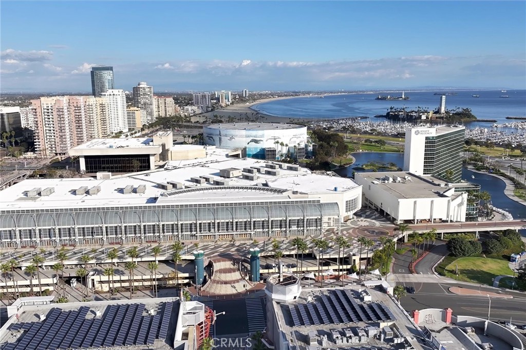 400 W Ocean Boulevard 605