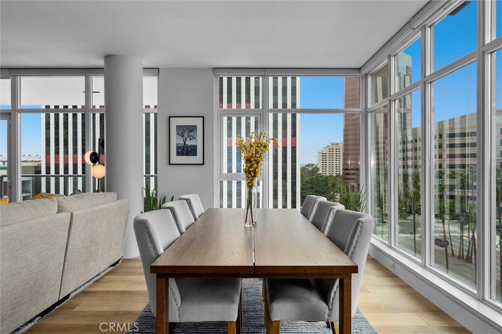 400 W Ocean Boulevard 605