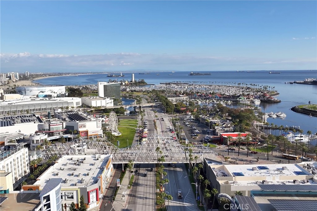 400 W Ocean Boulevard 605