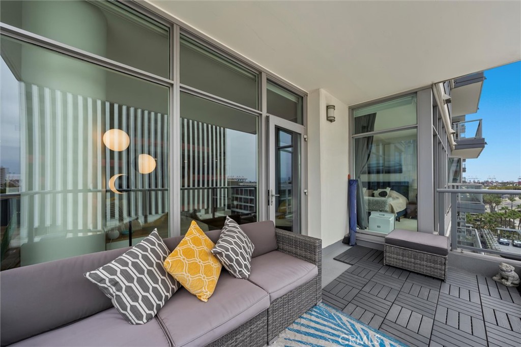 400 W Ocean Boulevard 605