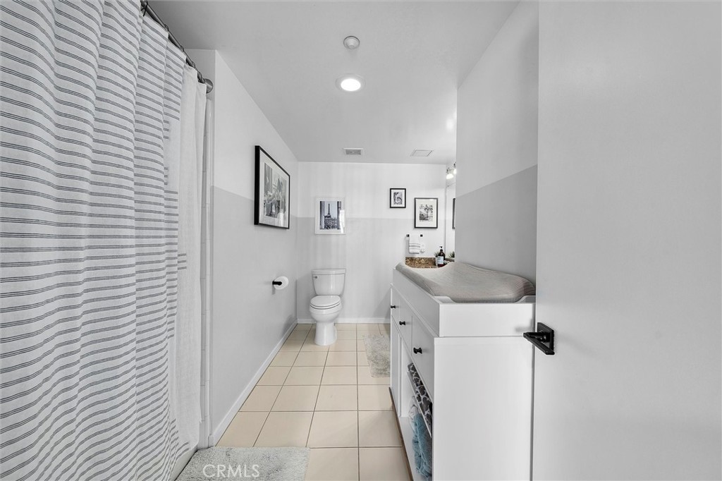 400 W Ocean Boulevard 605