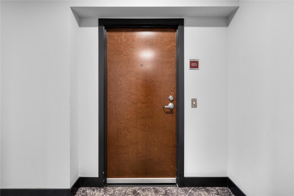 400 W Ocean Boulevard 605
