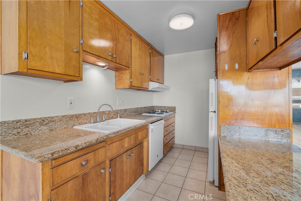250 Linden Avenue 405