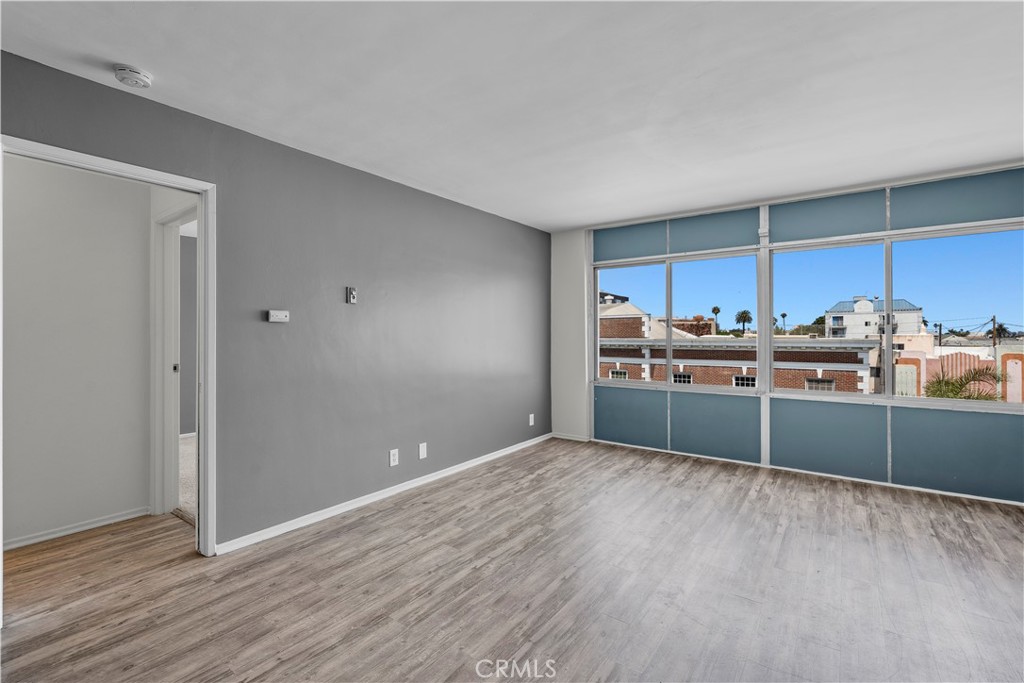 250 Linden Avenue 405