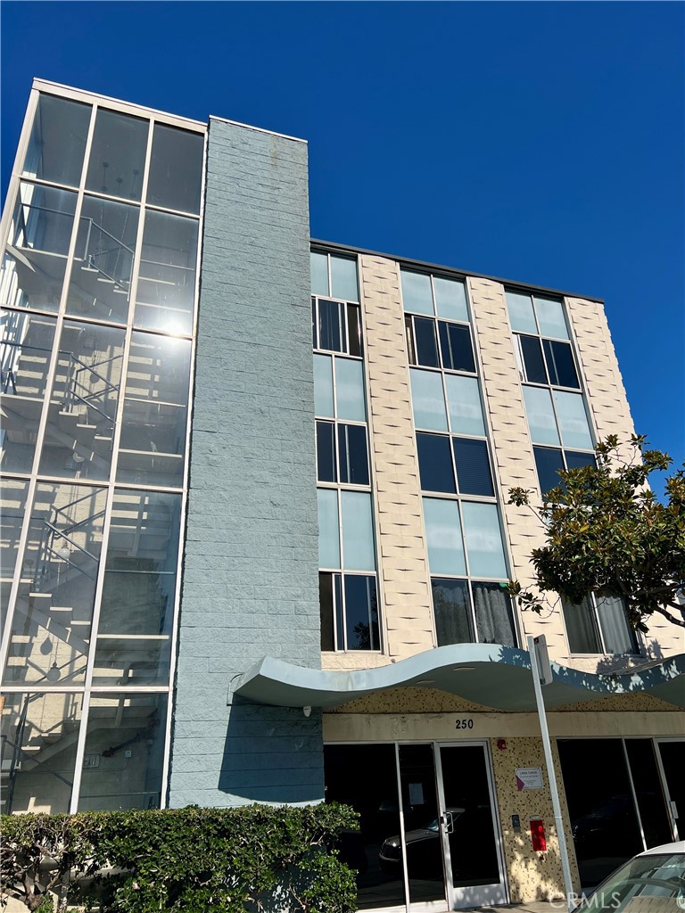 250 Linden Avenue 405