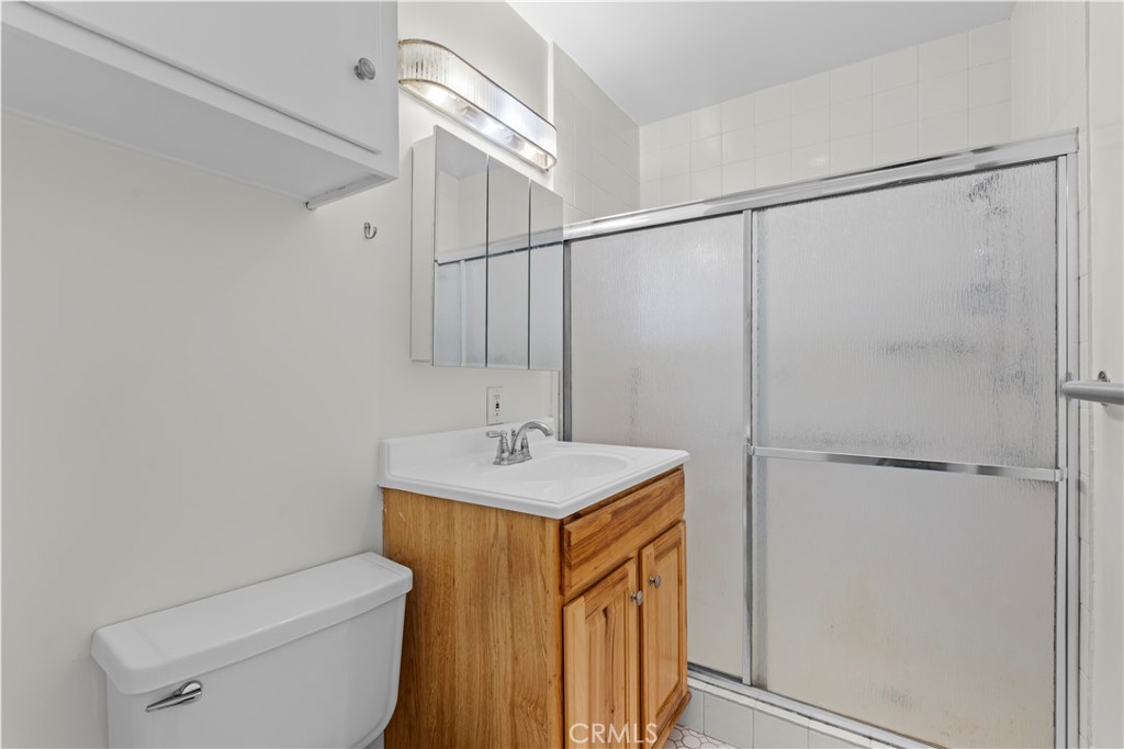 250 Linden Avenue 405