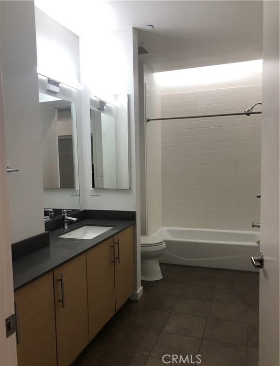 133 The Promenade N N 423