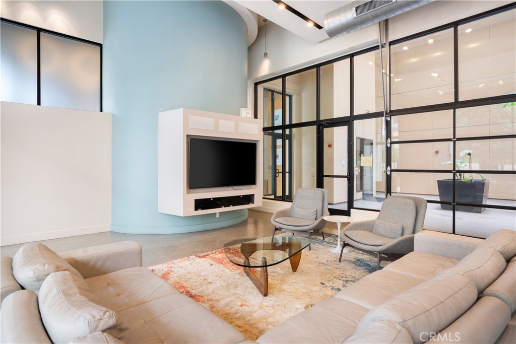133 The Promenade N N 423