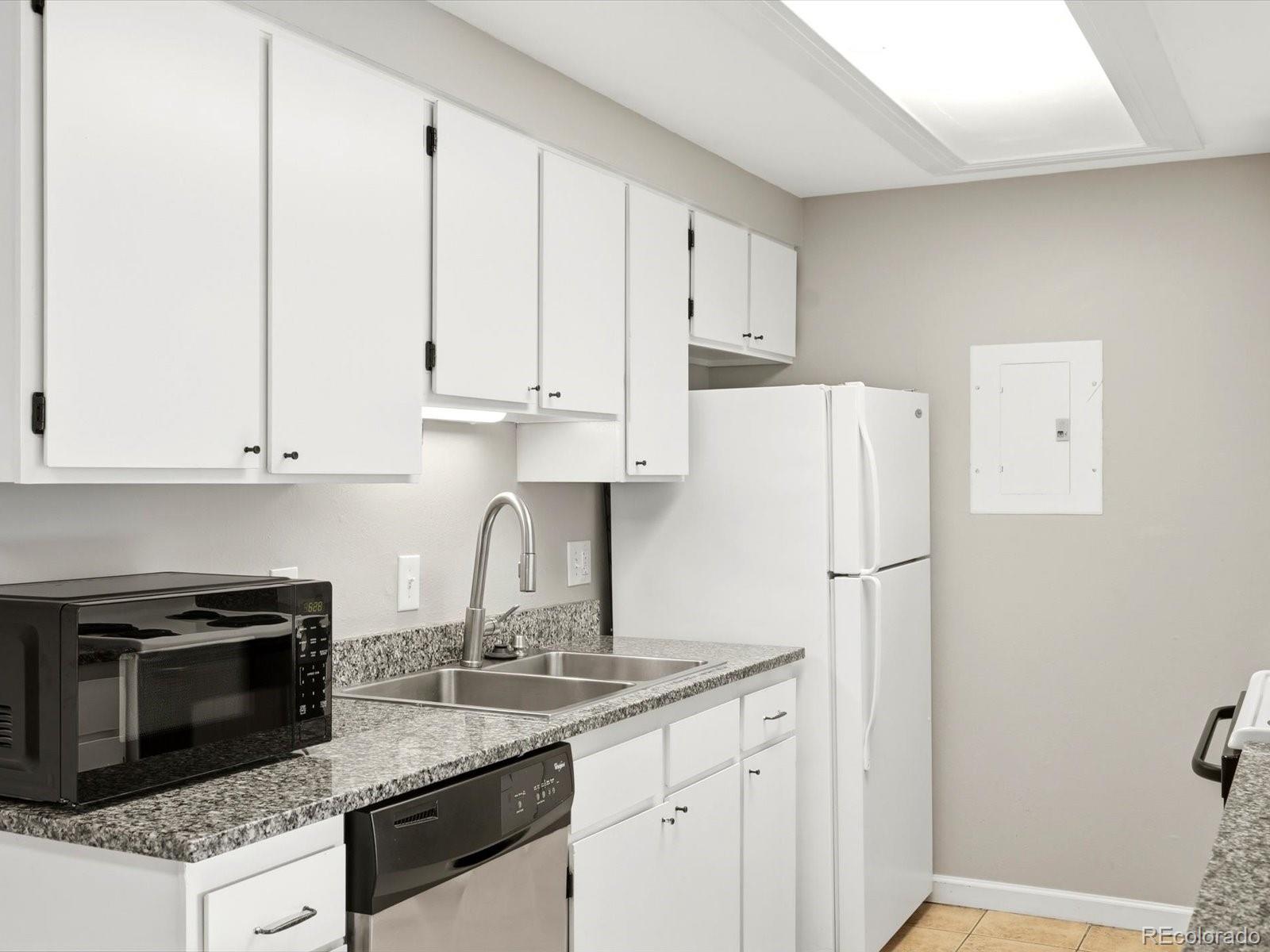 2929 W Floyd Avenue Unit: 323