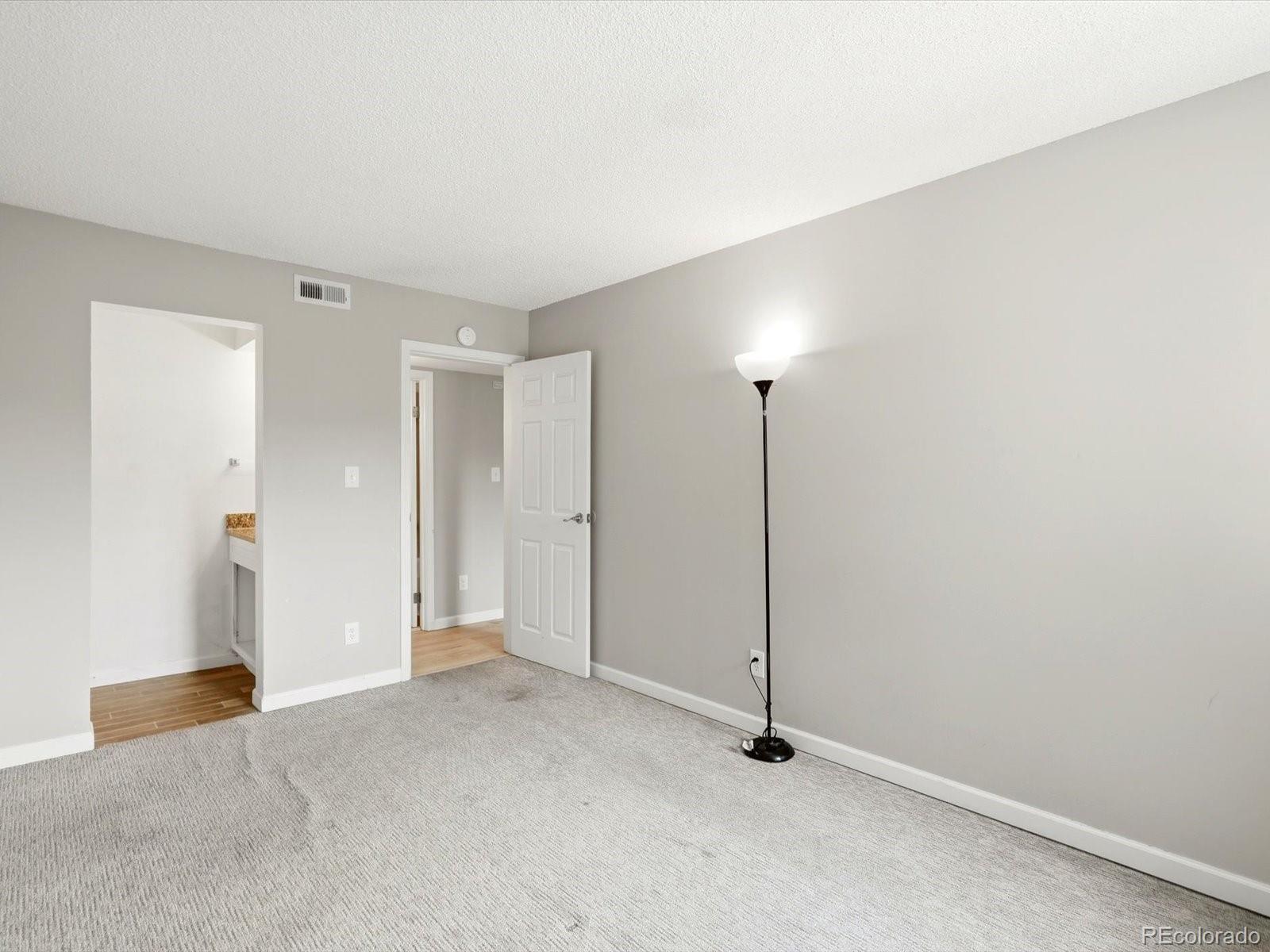2929 W Floyd Avenue Unit: 323