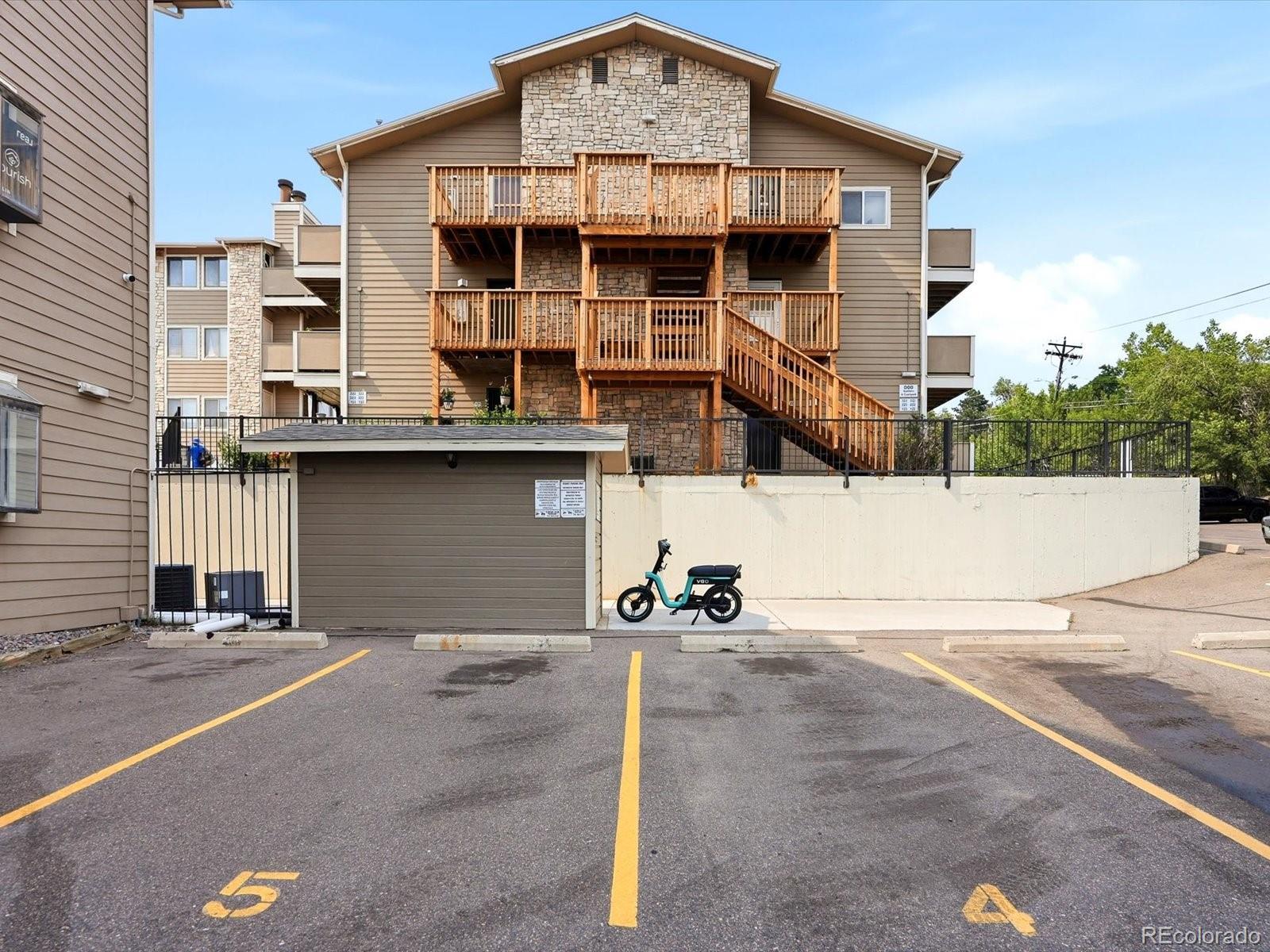 2929 W Floyd Avenue Unit: 323