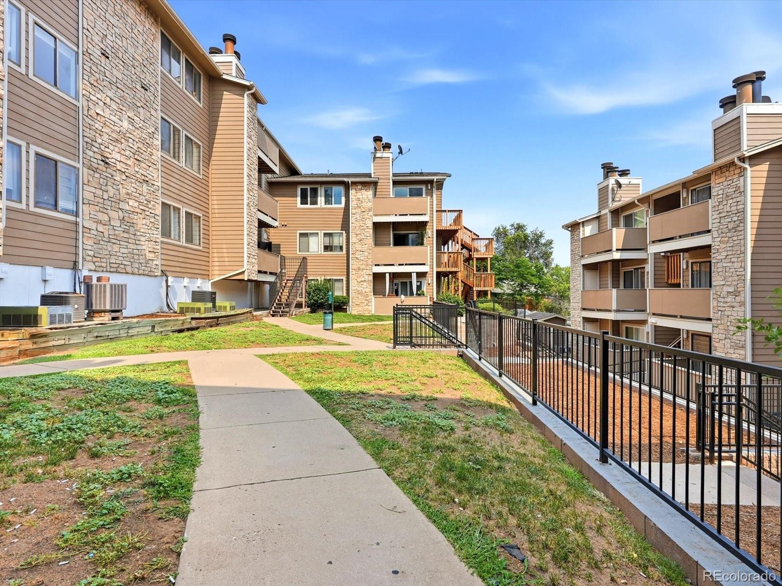 2929 W Floyd Avenue Unit: 323