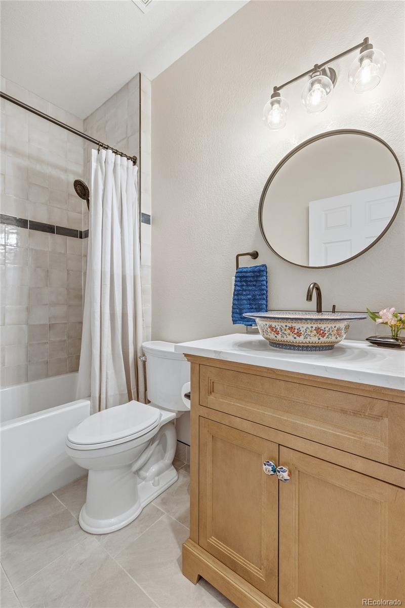 2868 W Riverwalk Circle Unit: D