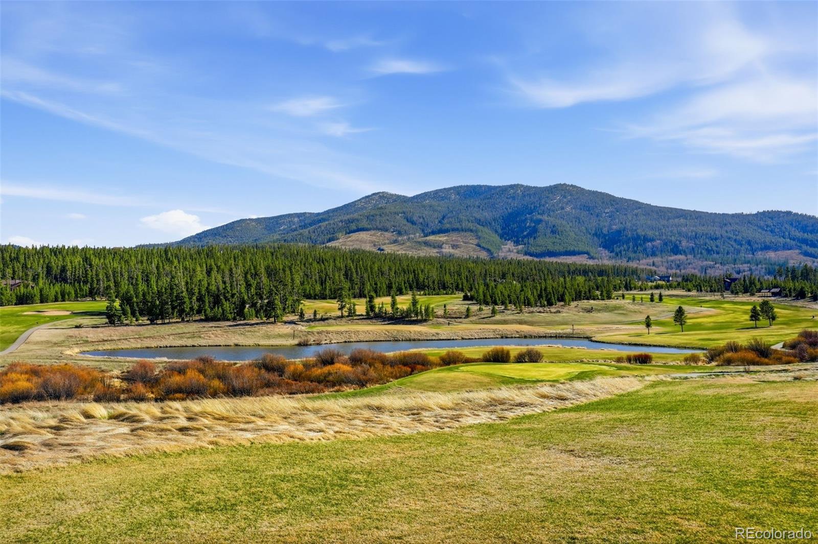 930 GCR 511/Golf Course Circle