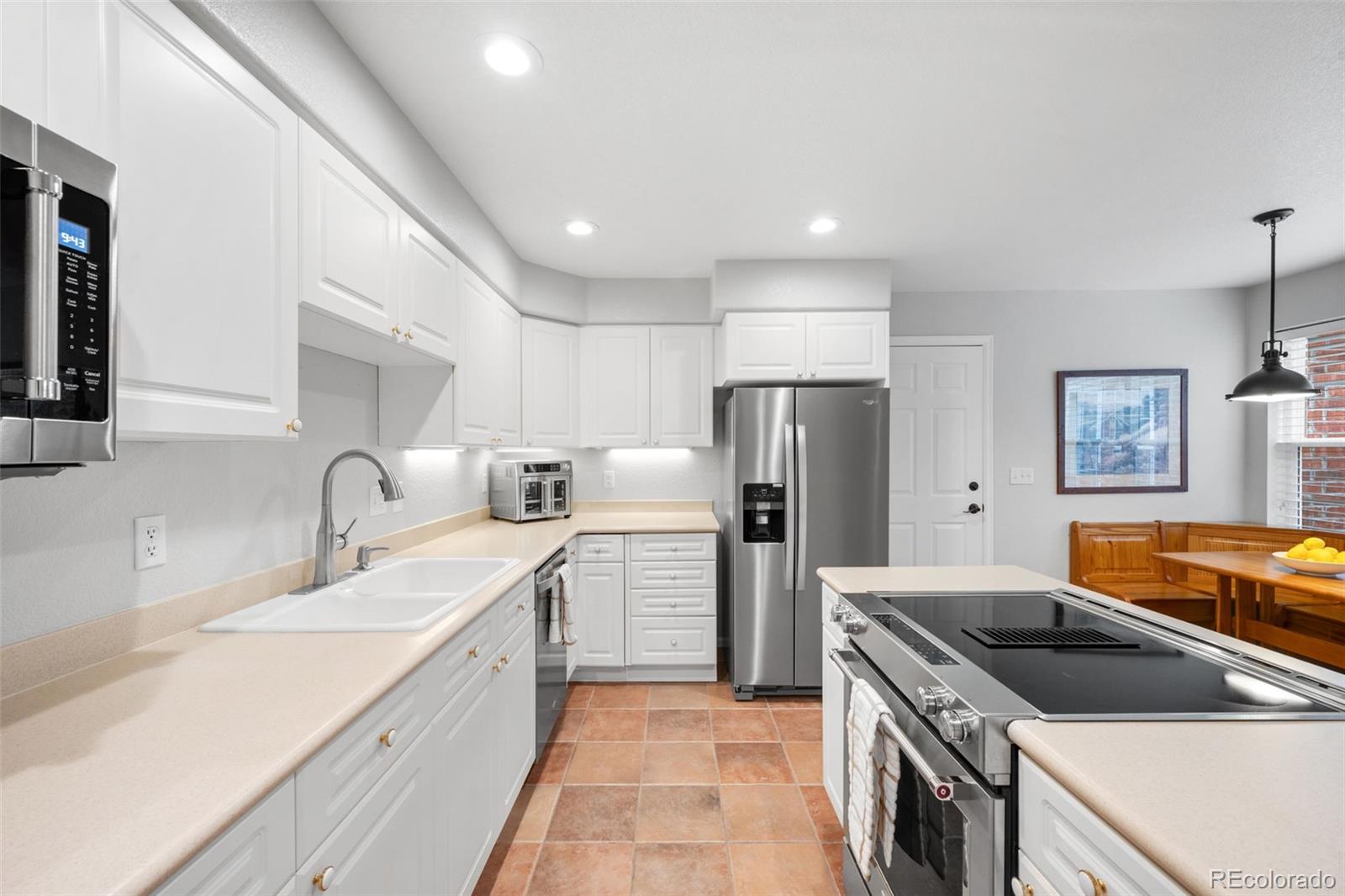 9493 Southern Hills Circle