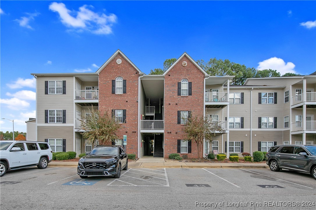 635 Marshtree Lane 201