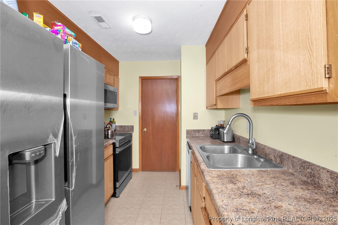 1594 Rossmore Drive