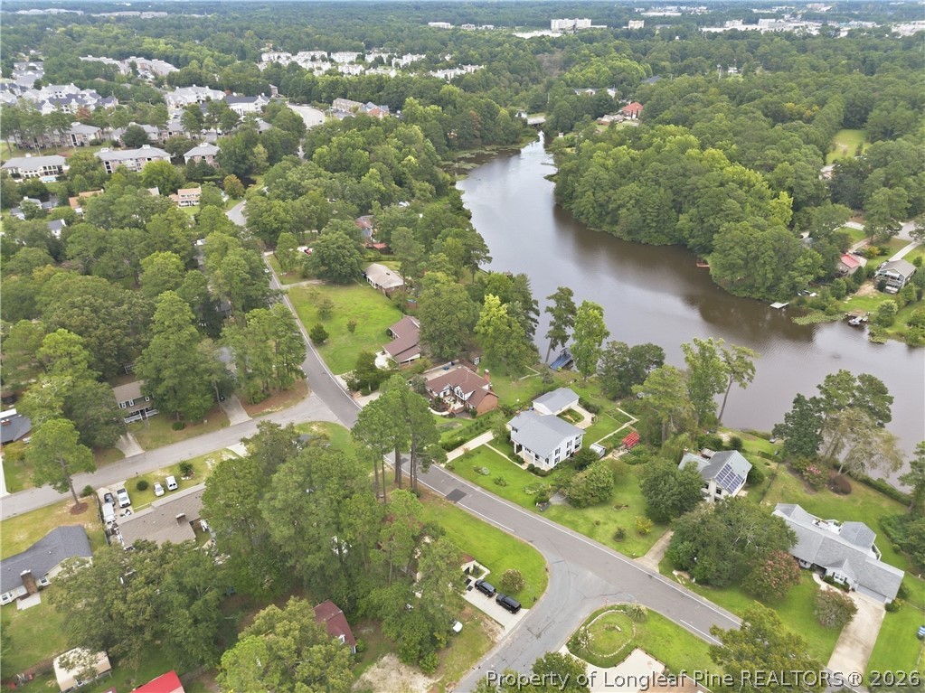 209 E Lochhaven Drive