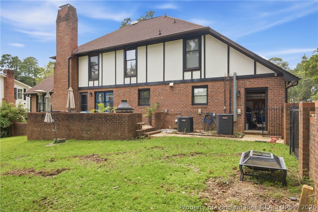209 E Lochhaven Drive