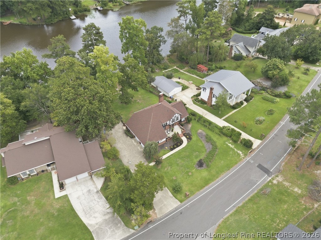 209 E Lochhaven Drive