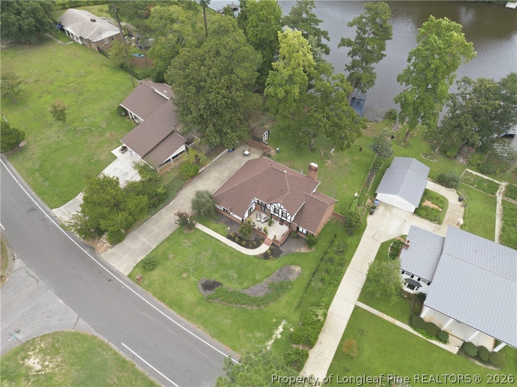 209 E Lochhaven Drive