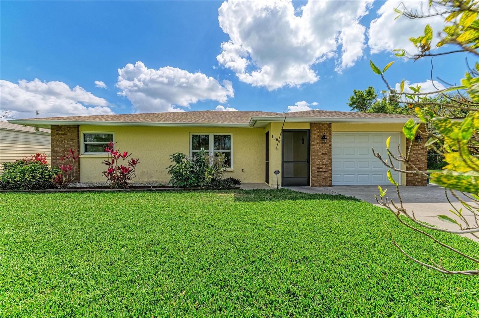 1307 PRIMROSE RD