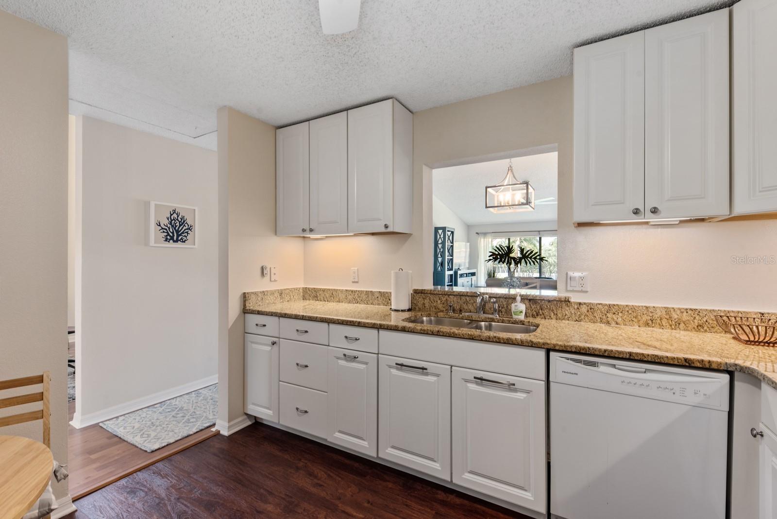 5656 ASHTON LAKE DR #5656