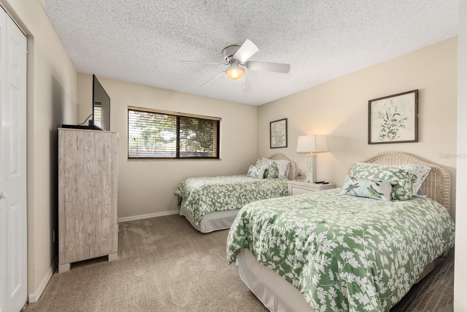 5656 ASHTON LAKE DR #5656