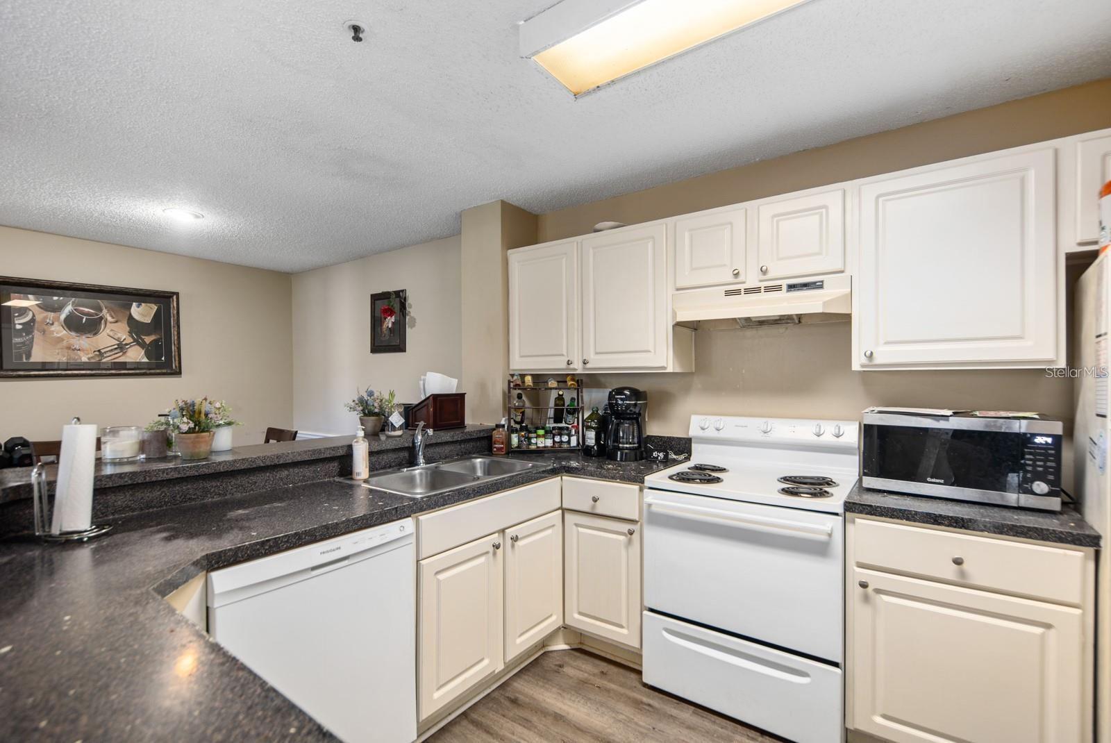 4045 CROCKERS LAKE BLVD #11