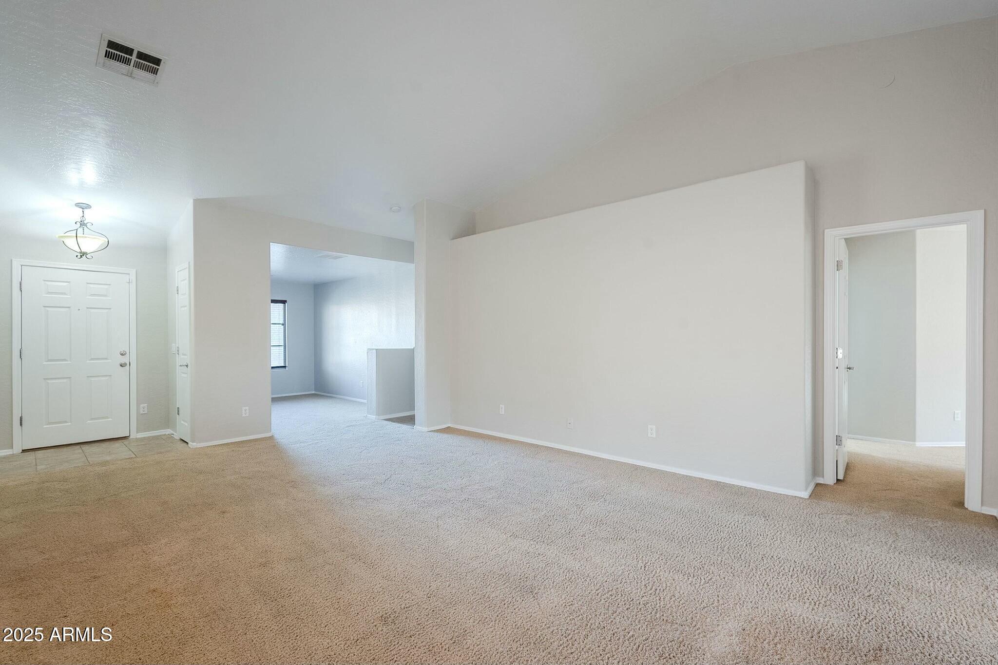 15313 W LUNDBERG Street