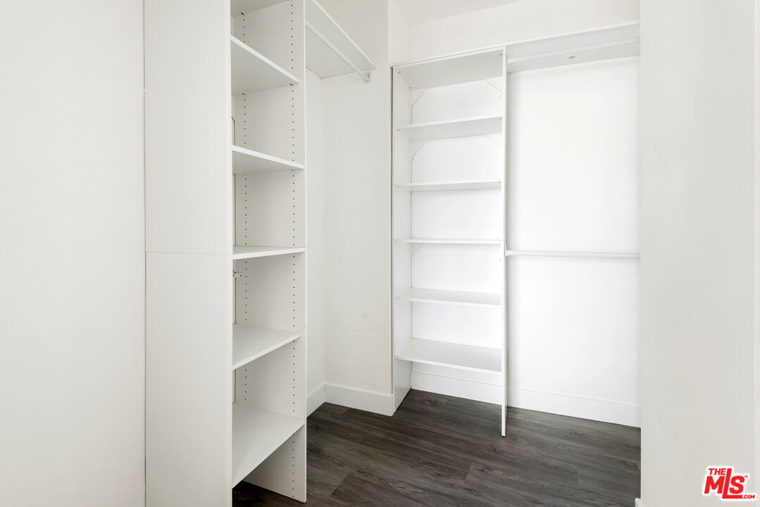 7250 Franklin Ave Unit: 701