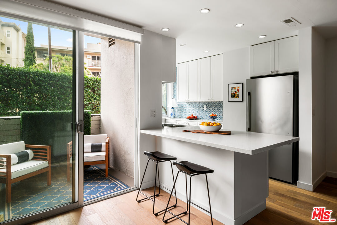 7250 Franklin Ave Unit: 101