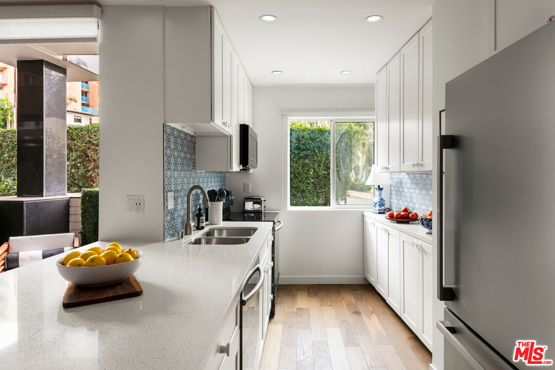 7250 Franklin Ave Unit: 101