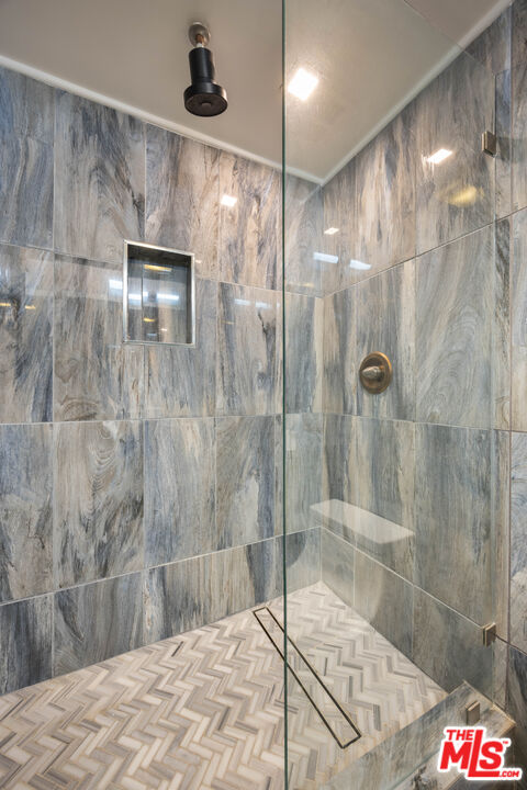 7250 Franklin Ave Unit: 702