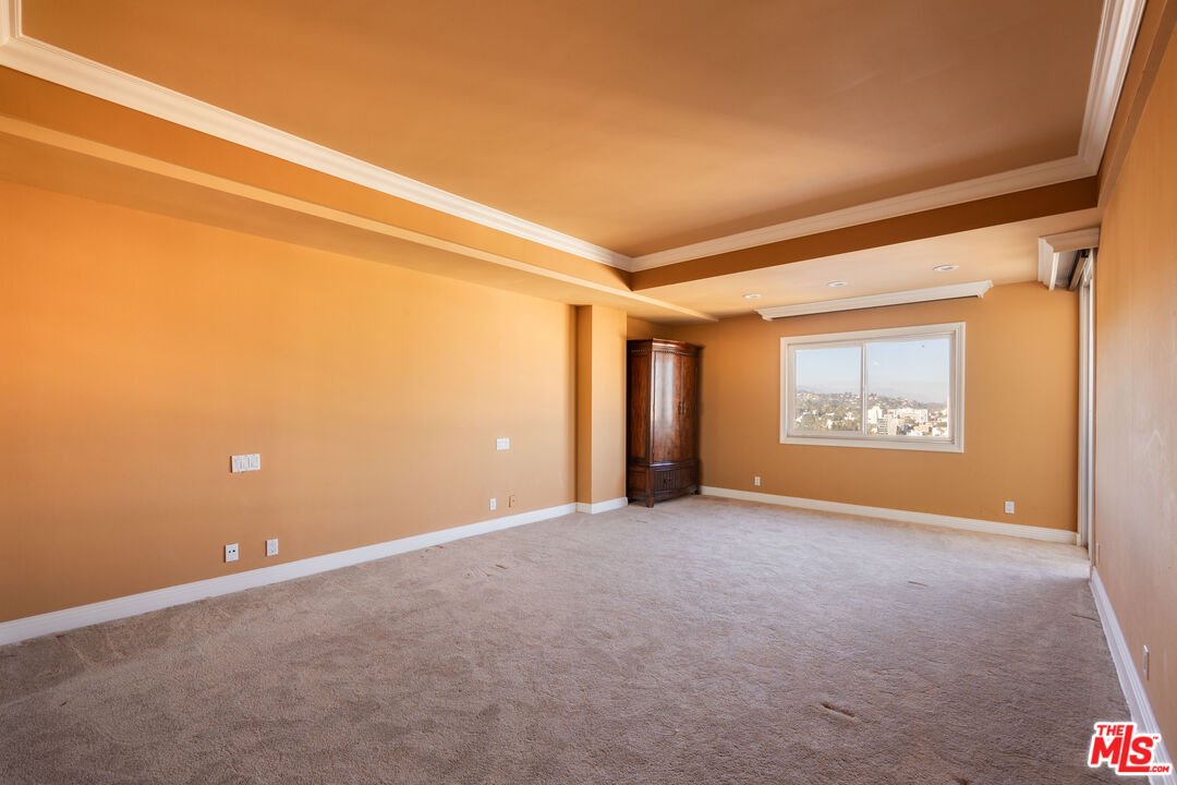 7250 Franklin Ave Unit: 1209