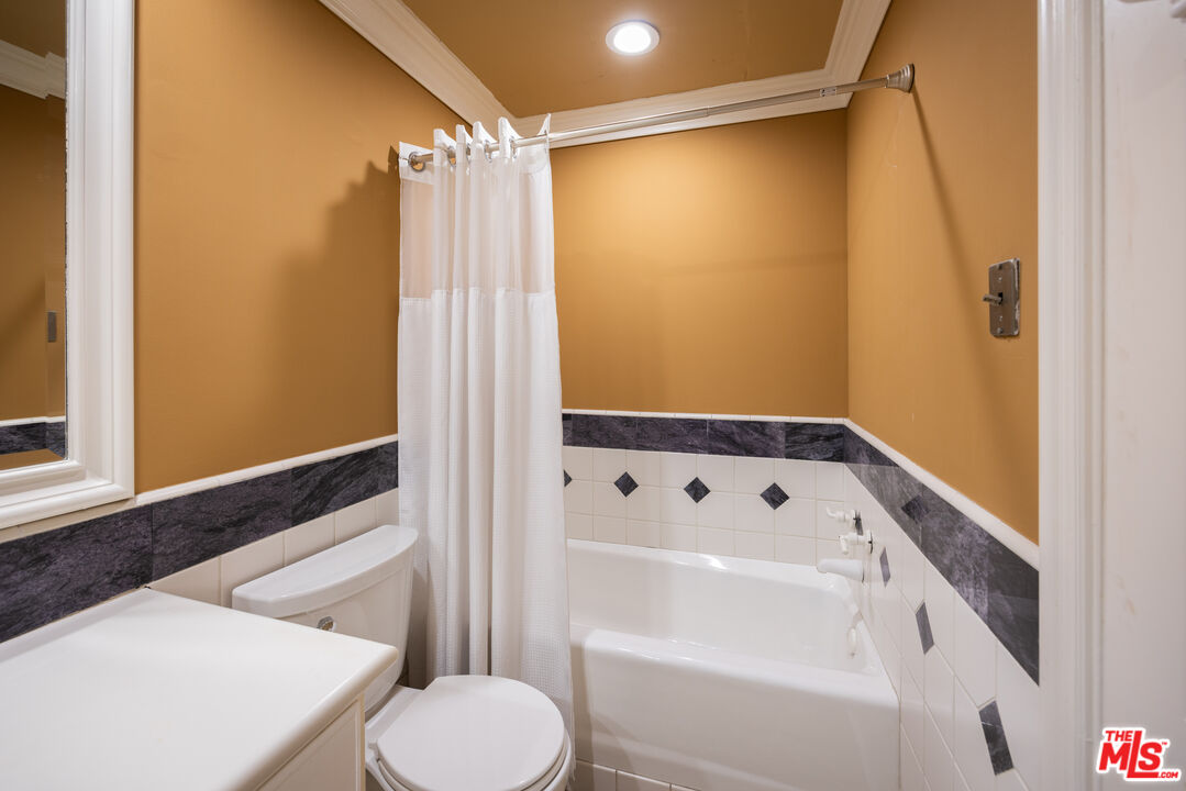 7250 Franklin Ave Unit: 1209