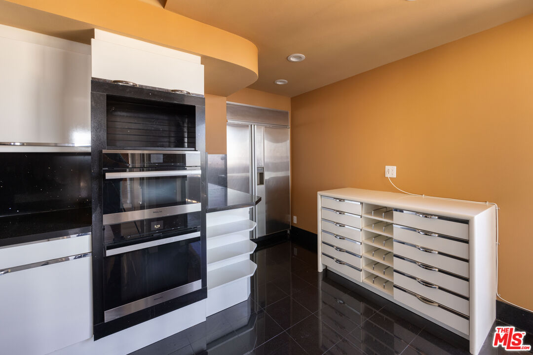 7250 Franklin Ave Unit: 1209