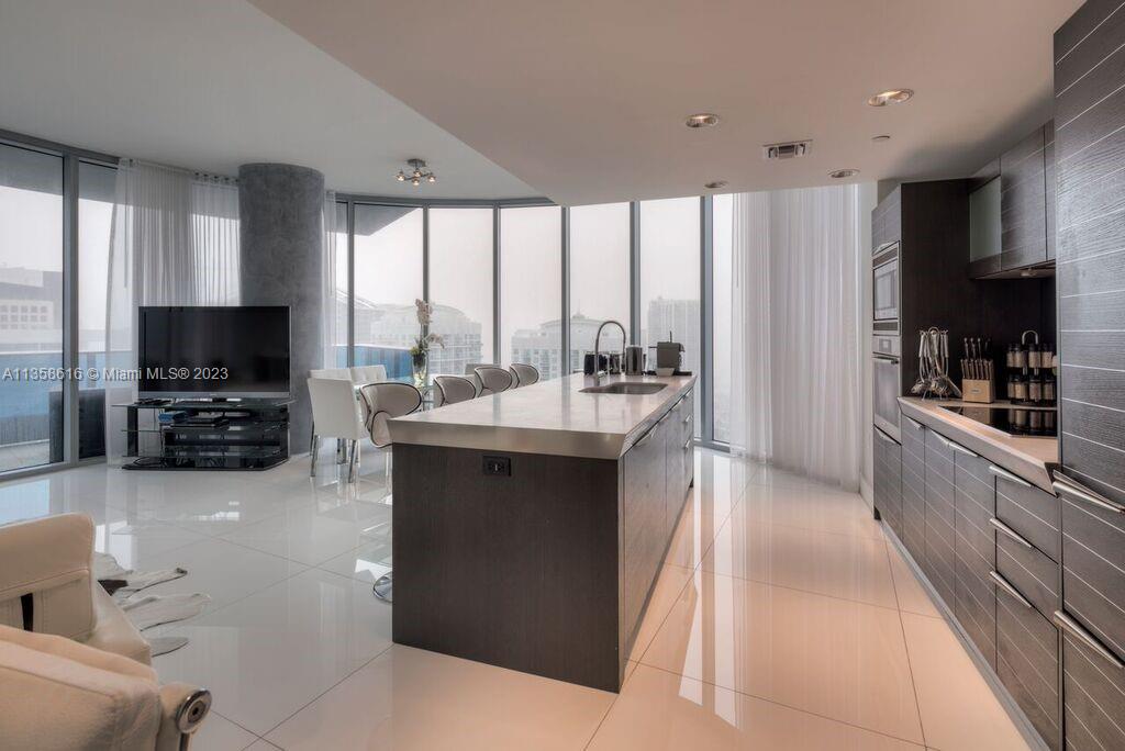 200 Biscayne Blvd Way # 4402