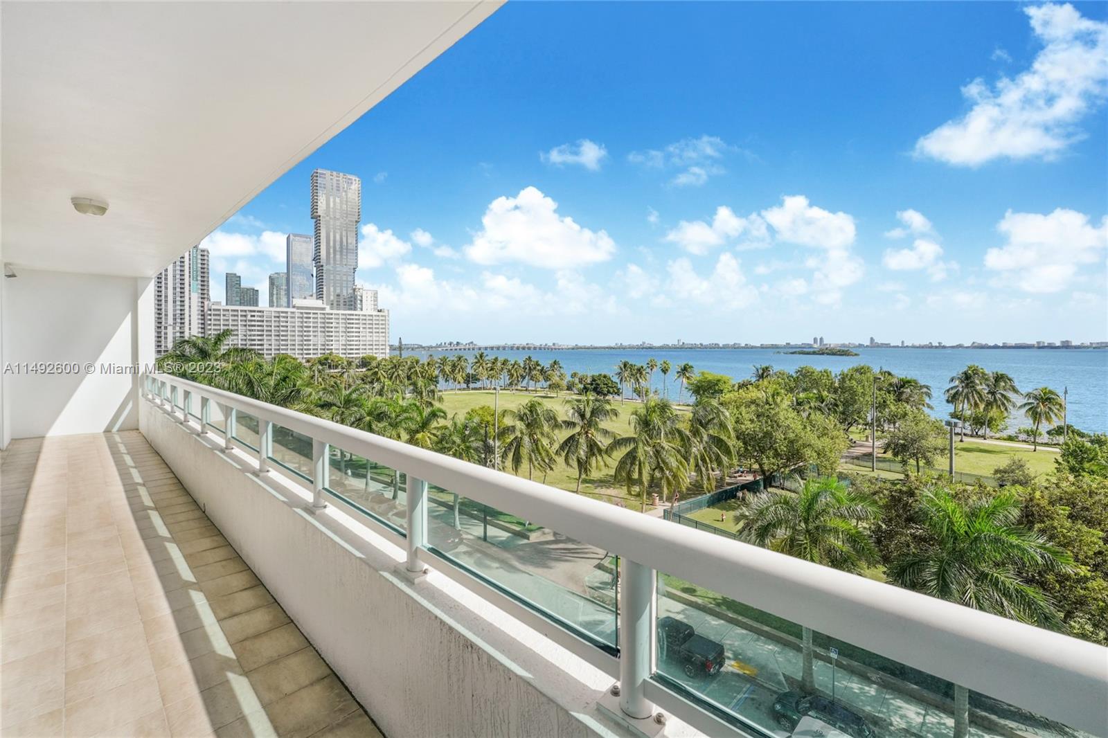 1800 N Bayshore Dr # 507