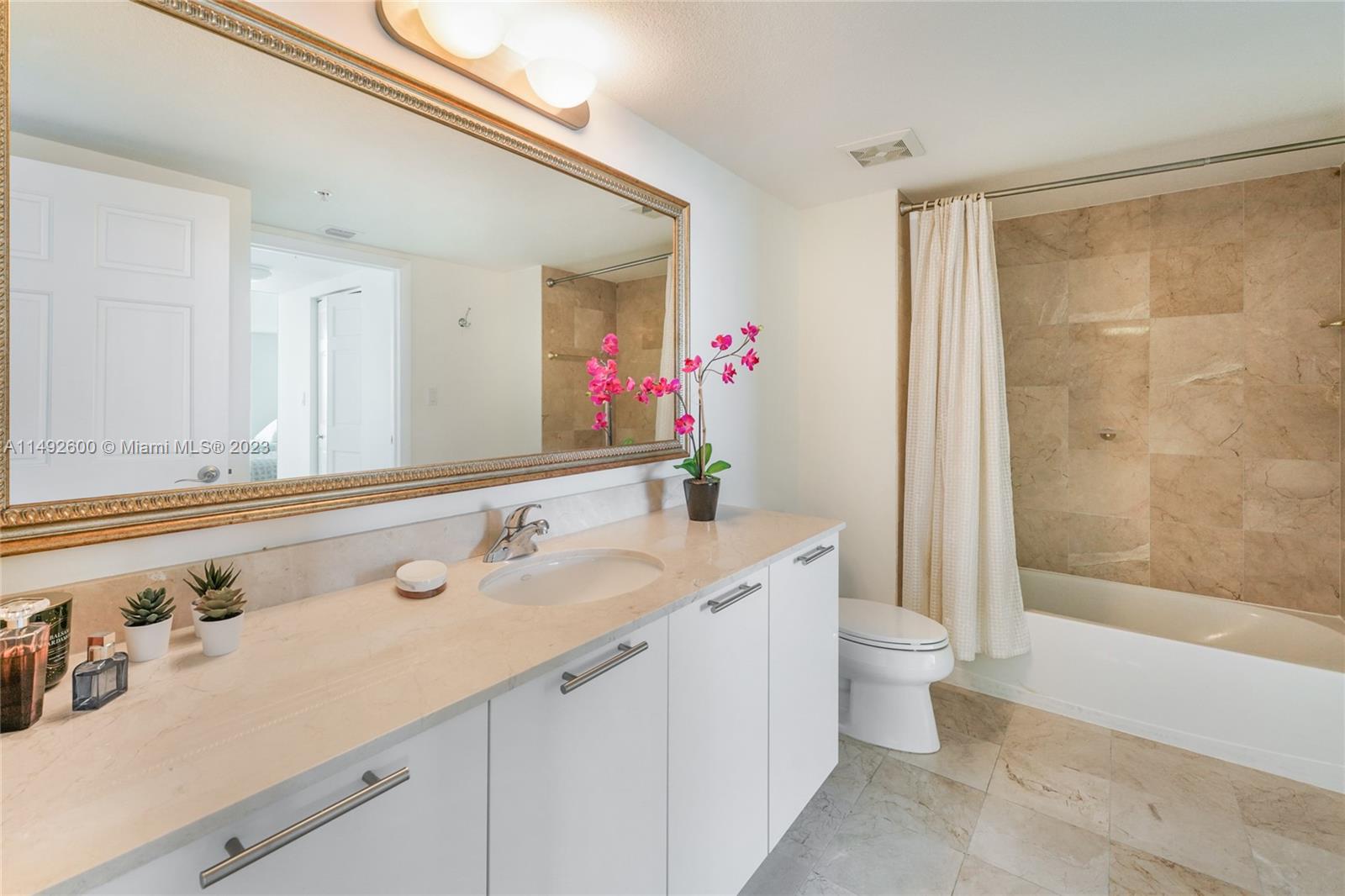 1800 N Bayshore Dr # 507