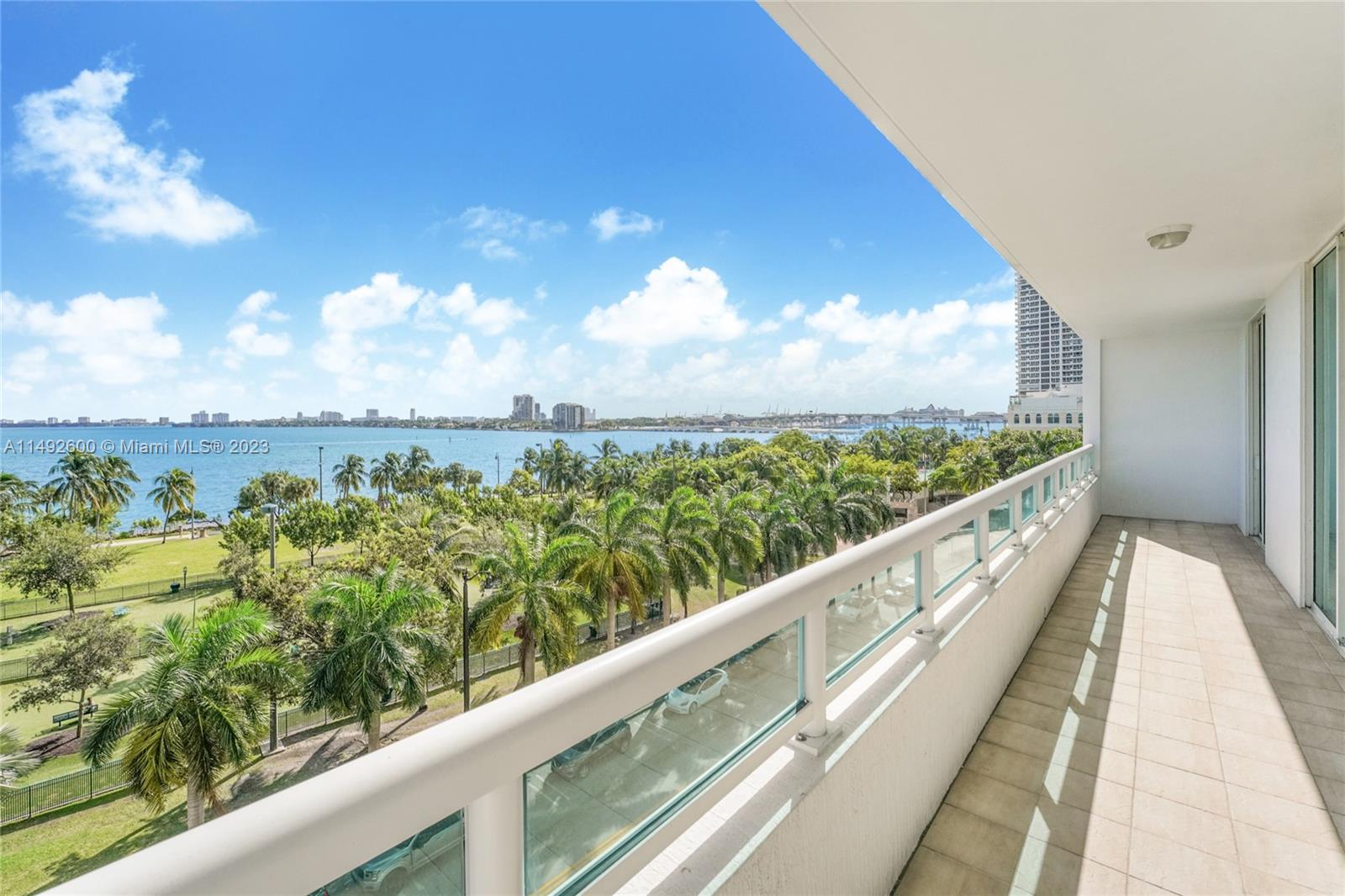 1800 N Bayshore Dr # 507