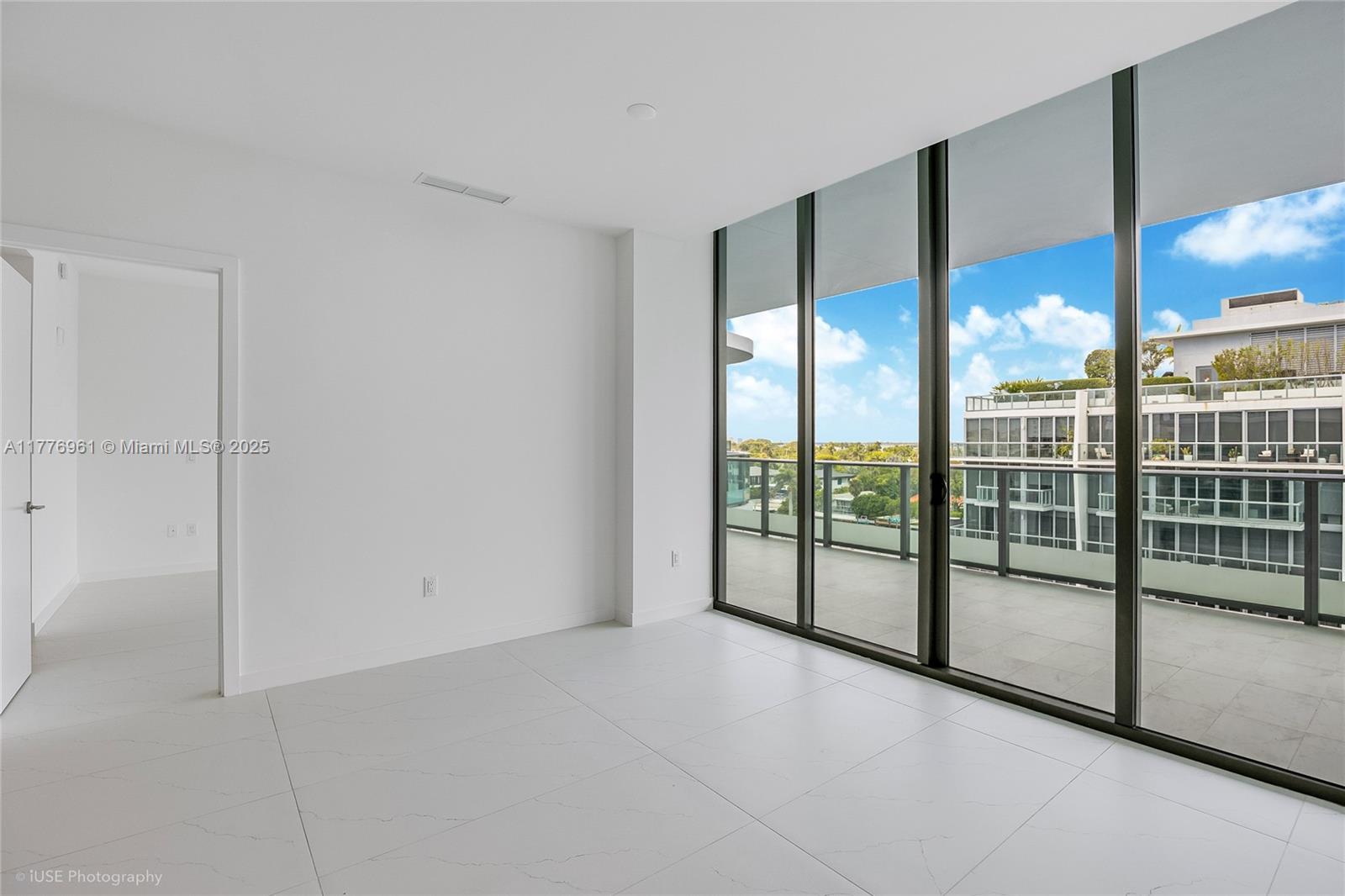 9901 W Bay Harbor Dr # 702