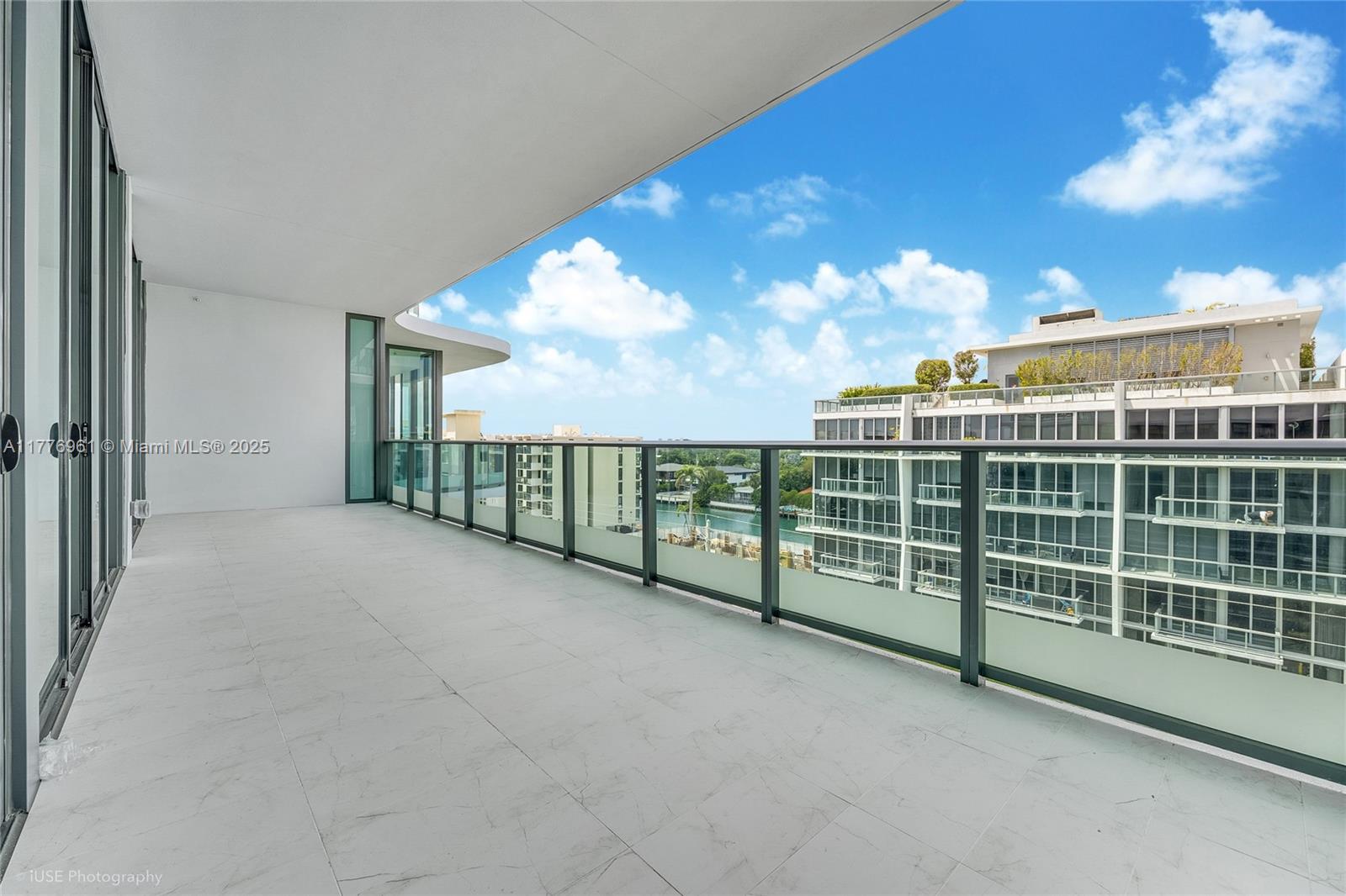 9901 W Bay Harbor Dr # 702