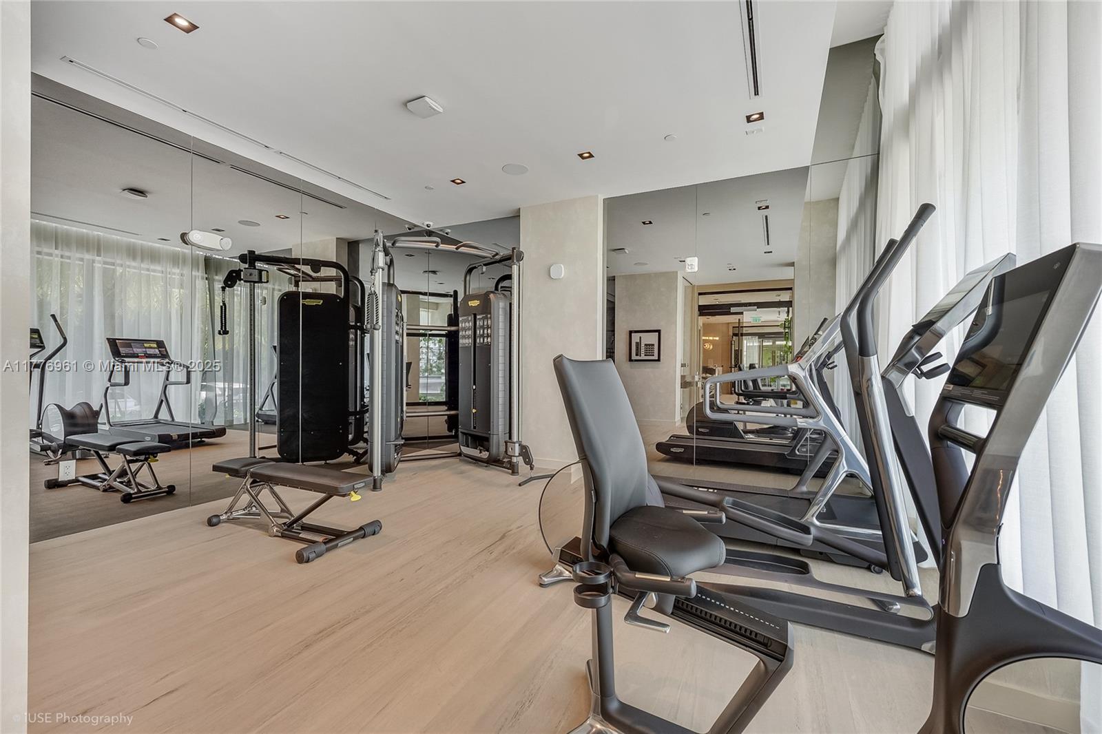 9901 W Bay Harbor Dr # 702