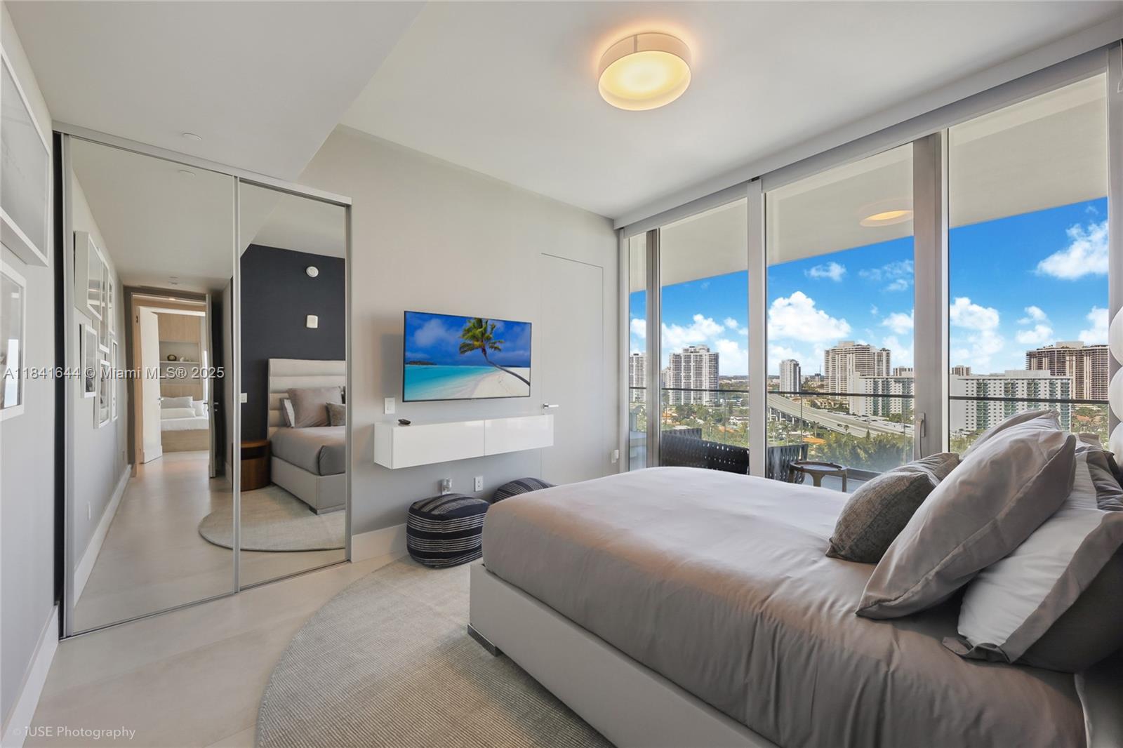 18975 Collins Ave # 1400