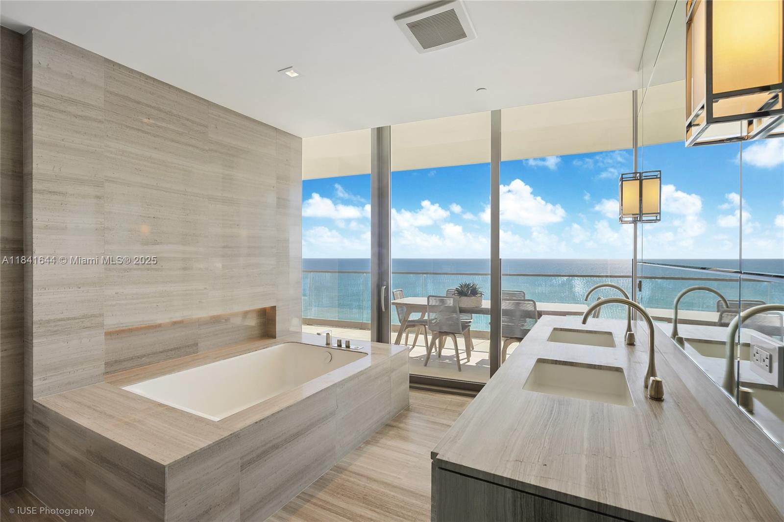 18975 Collins Ave # 1400