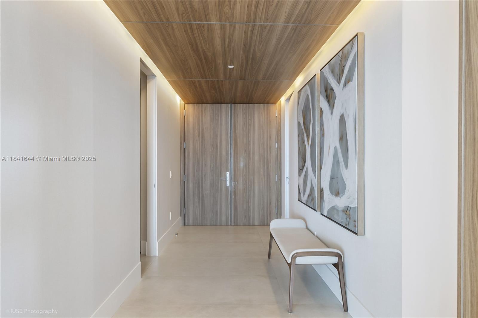 18975 Collins Ave # 1400