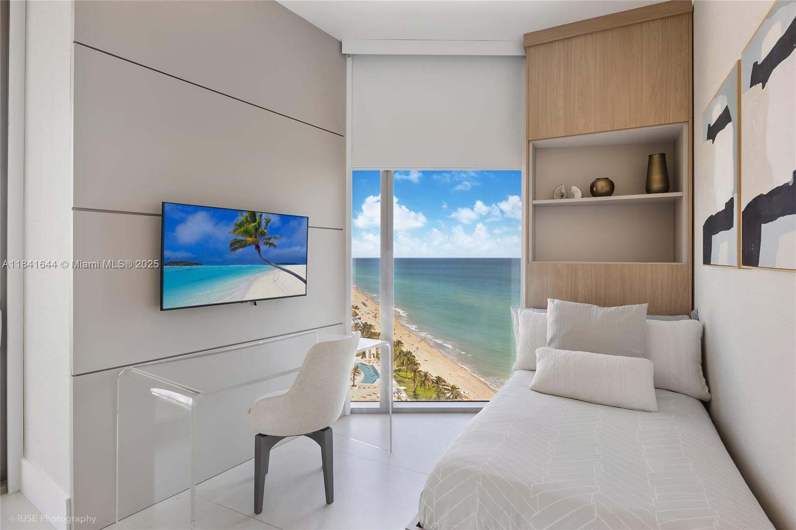 18975 Collins Ave # 1400