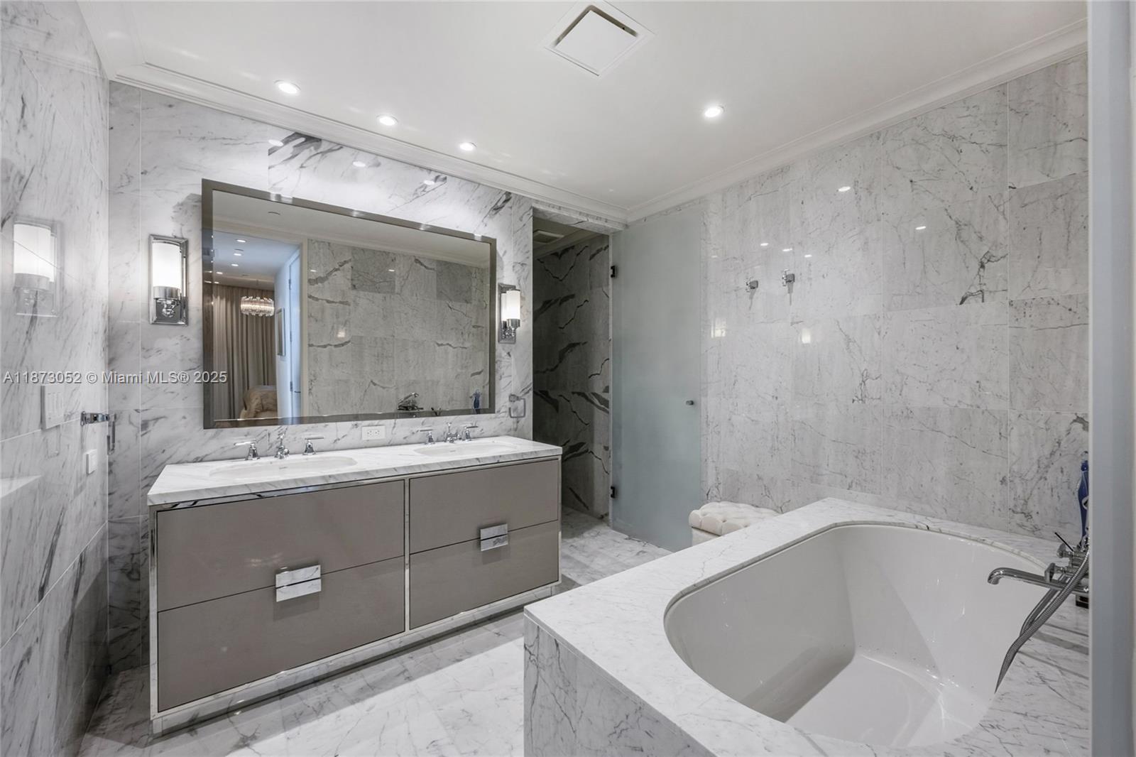 15701 Collins Ave # 902