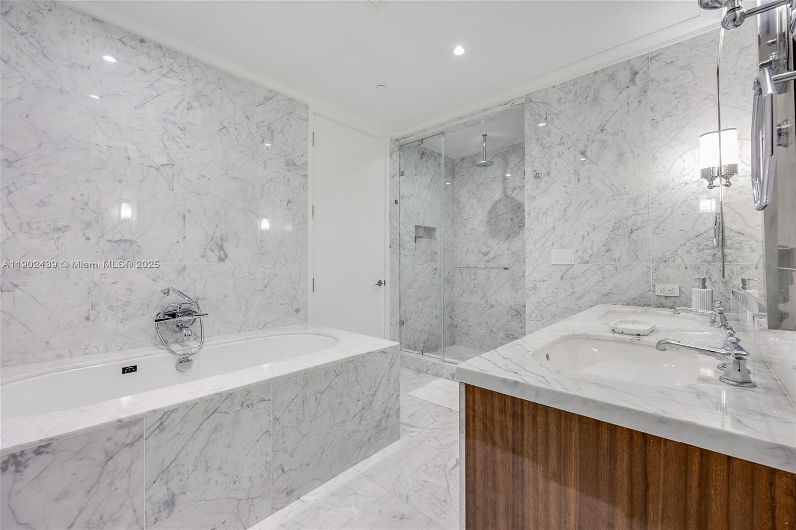 15701 Collins Ave # 1402, Sunny Isles Beach Unit: 1402